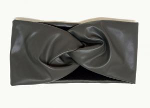 №8013 Повязка экокожа флис тем.серая 23х11см