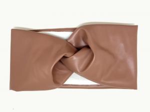 №8018 Повязка экокожа флис корич. 23х11см